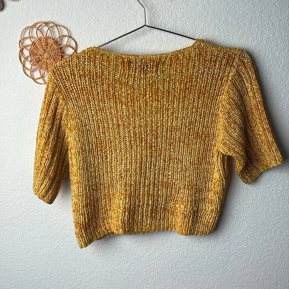 Naturally Komodo Cropped Knitted Sweater - Picture 2 of 5